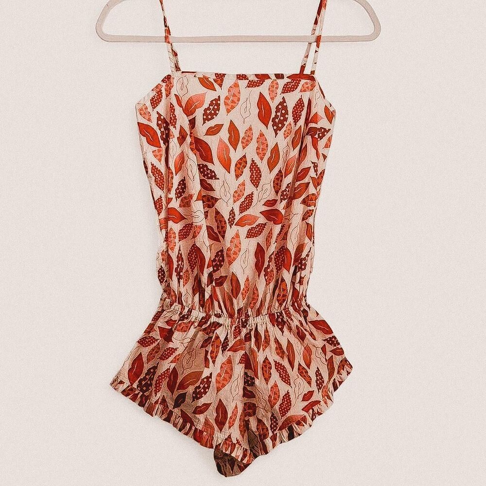 The Lazy Poet Lips Print Pajama Romper  Whimsical Novelty Ruffle Sleepwear new S